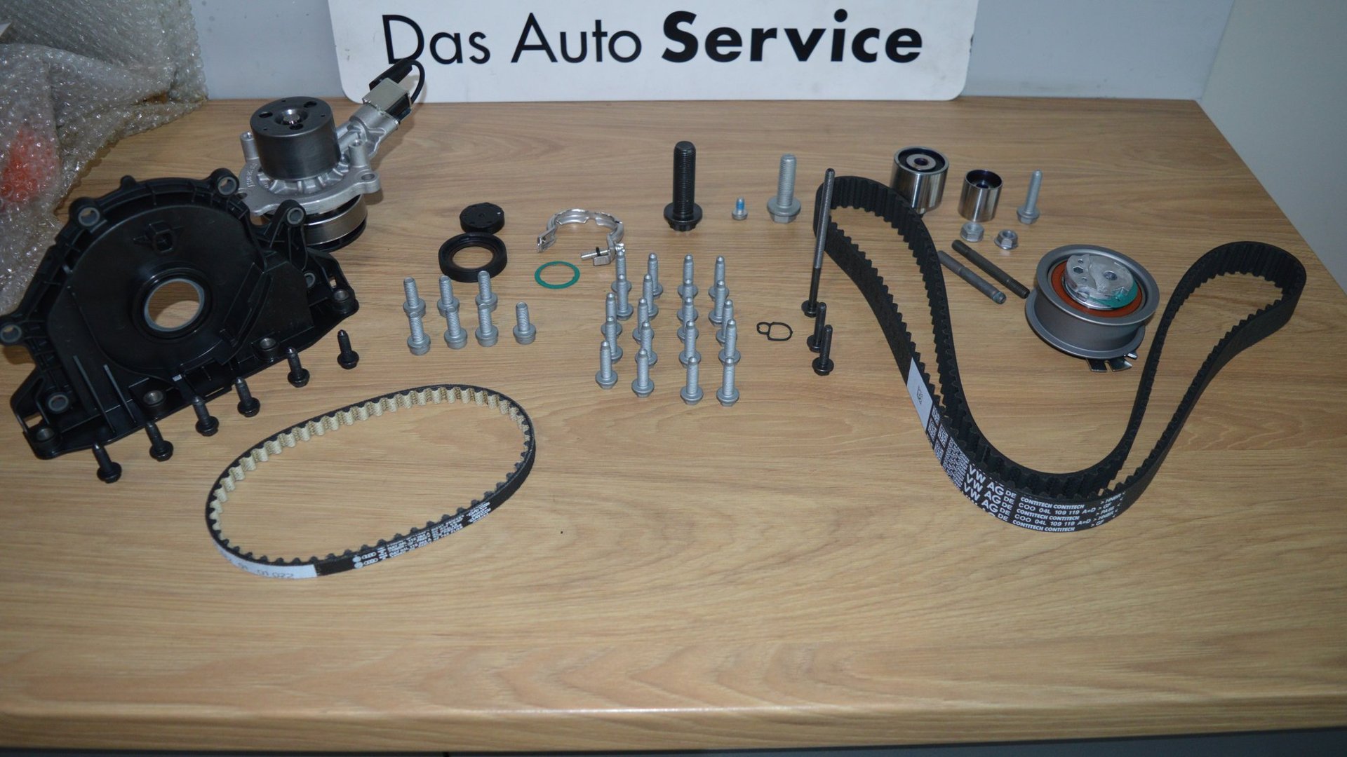 Ангренажен комплект с водна помпа в Das Auto Service