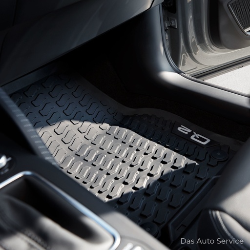 [81B061501  041] Audi Q2 сезонни стелки, предни